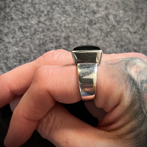 Large Black onyx sterling silver ring - Picture 3 of 5